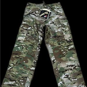 Military Air Force/Army camouflage Gore-Tex OCP Nylon pants size small regular